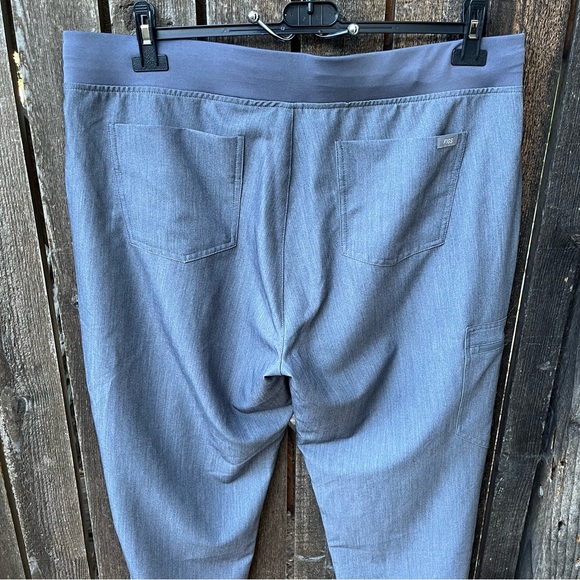 Figs Wm’s Zamora 2.0 Jogger Scrub Pants NWT In Graphite Sz XL - Picture 11 of 16